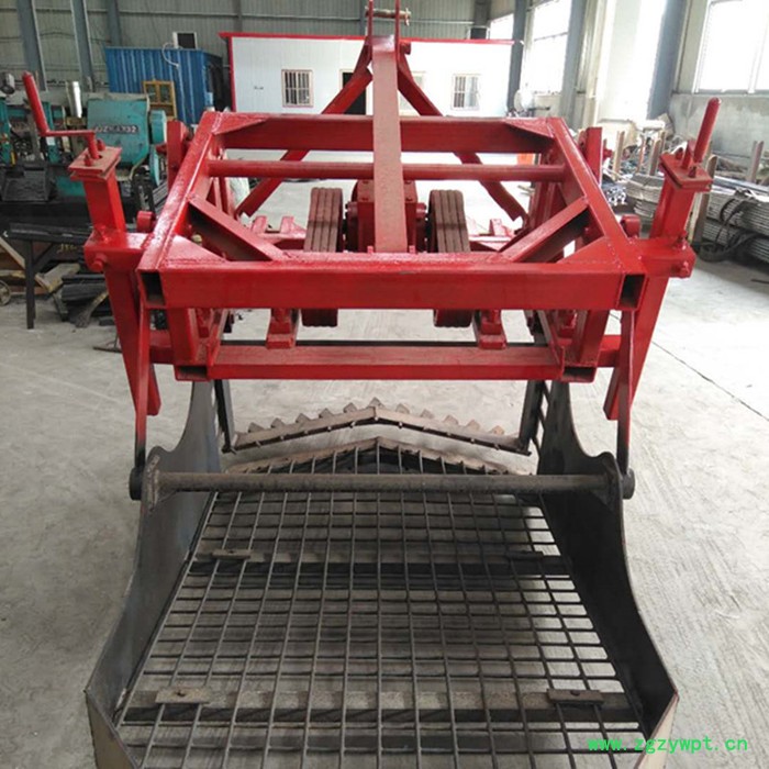 浩民机械药材收获机  定制生产药材挖掘机 拖拉机后置药材收获机图5