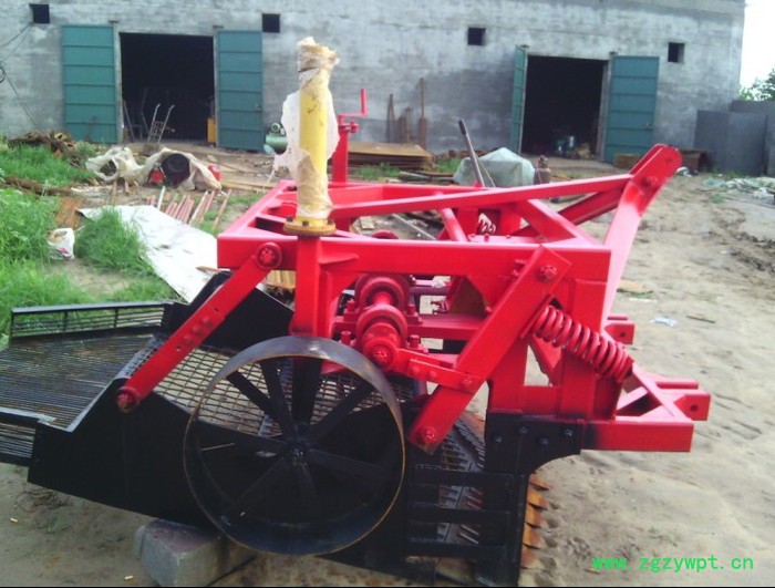 供应辉腾HT150型药材收获机 起药机 挖药机图2