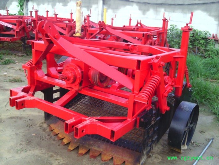 供应辉腾HT150型药材收获机 起药机 挖药机