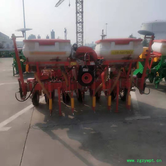 奥尔利 **旋耕耙耕地机  打捆机 打药机  大马力拖拉机  犁地机图3