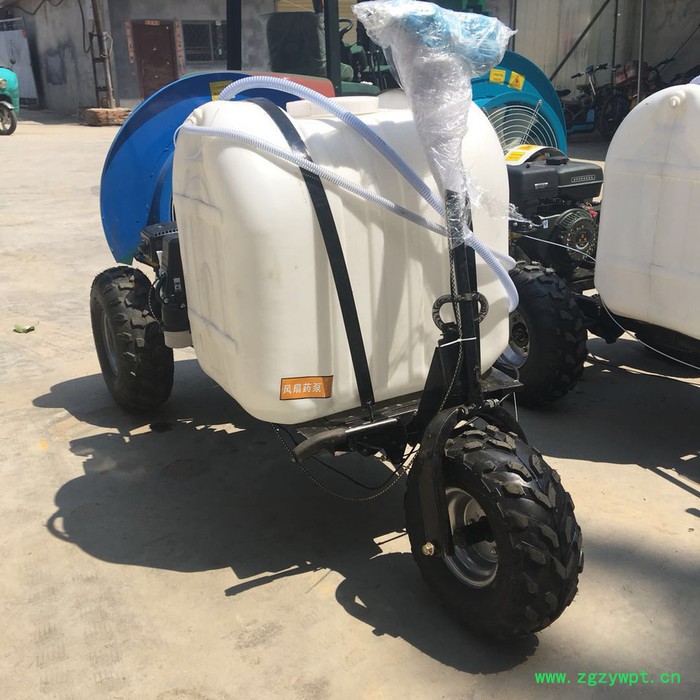 可配备打药功能的履带开沟机 市政消毒喷雾器 河南农户专用打药机富兴图7