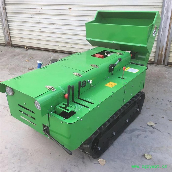 山地果园施肥开沟机 爬坡式履带开沟机富兴  35马力葡萄园旋耕打药机图2