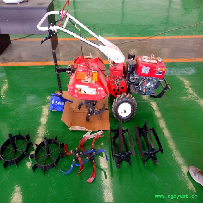 山药耕地机   大型翻地耕整视频操作  翻地耕整机    除草耕地机 背负式耕地机图4