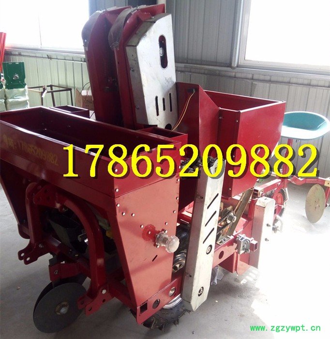 江西土豆播种机马铃薯播种机土豆覆膜喷药施肥机.播种机生产厂家图3