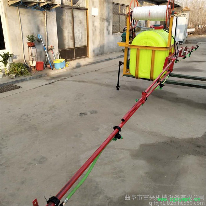 自走式三轮打药机 拖拉机带的喷药机 手推挖坑机视频图8