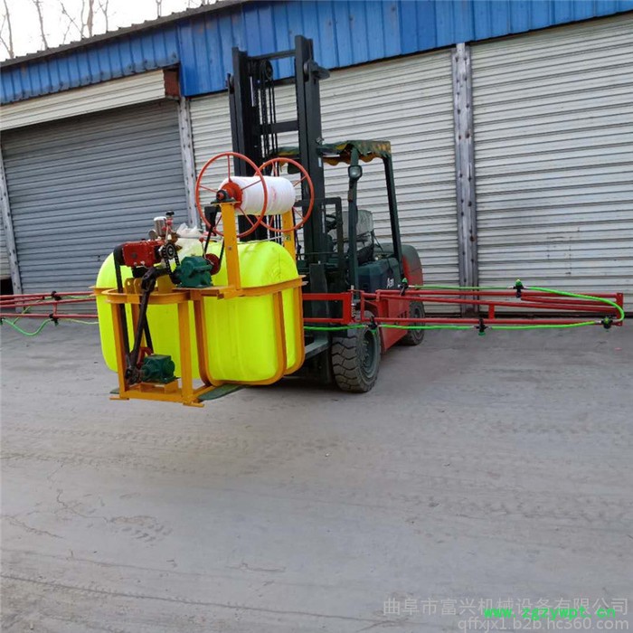 自走式三轮打药机 拖拉机带的喷药机 手推挖坑机视频图6