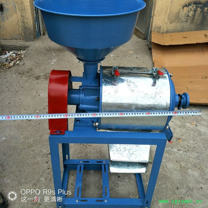 小麦脱皮粉碎机 中药材磨粉机 自吸式粮食磨面机 小麦磨粉磨面机图3