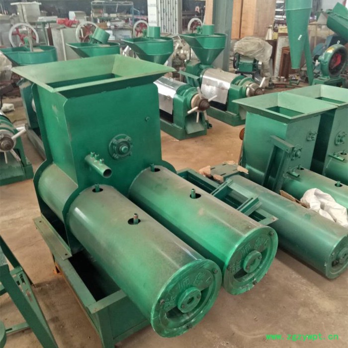 山药浆渣粉碎机  高效动力葛根的打粉机  磨浆碎枝粉碎机 洋芋粉碎机图2