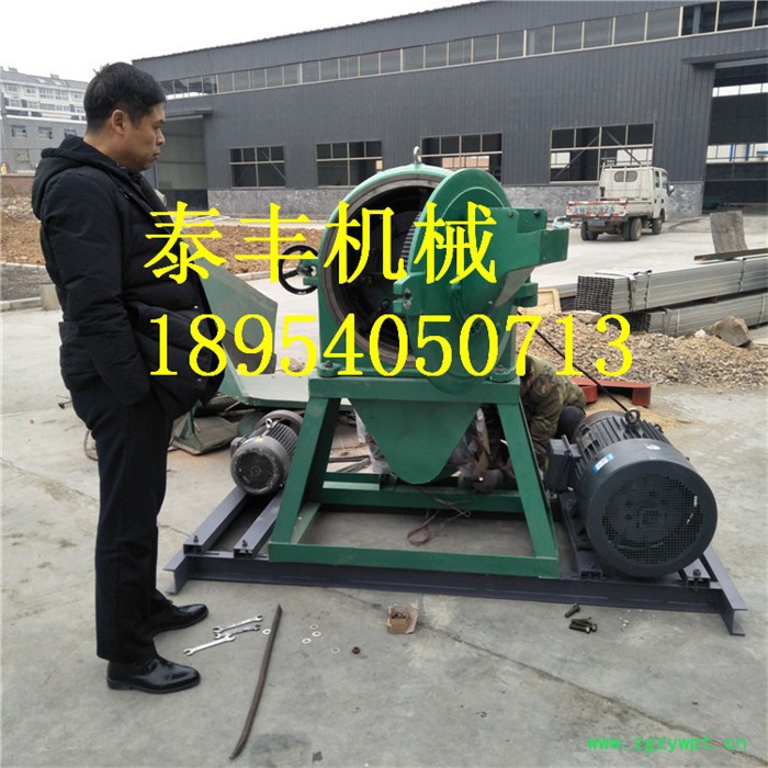 山东省玉米齿盘粉碎机 700型中草药颗粒磨粉机 五谷杂粮碾米磨面机 花生破碎机 饲料颗粒粉碎机图6