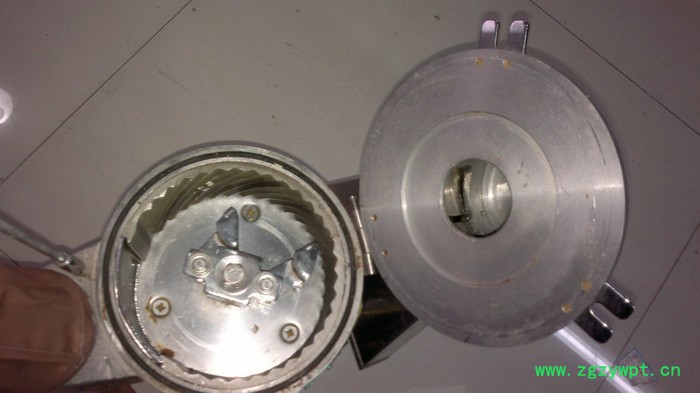 流水式中药粉碎机**价格优惠，流水式中药粉碎机生产厂家图3