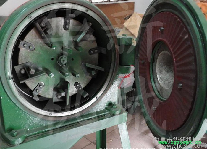 齿盘式味精粉碎机 立式中草药粉碎机 小型粉碎机功能多图3