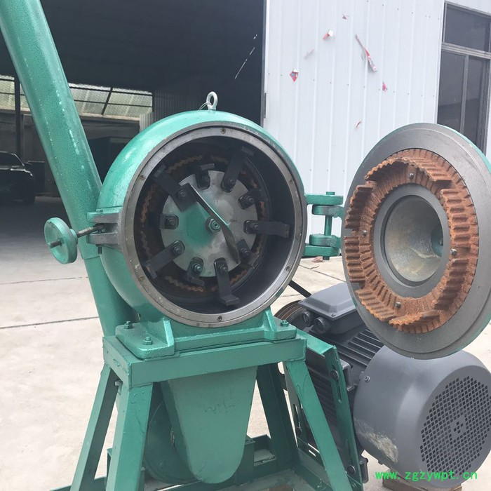 药材粉碎机厂家 中草药粉碎机 双罗磨面机厂家图3