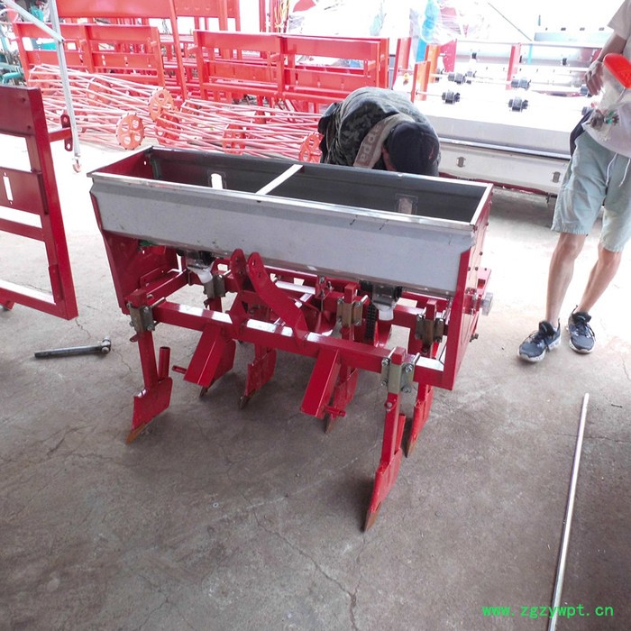 洛阳蔬菜播种机 免间苗省种子药材播种机 苜蓿播种设备 科博机械图5