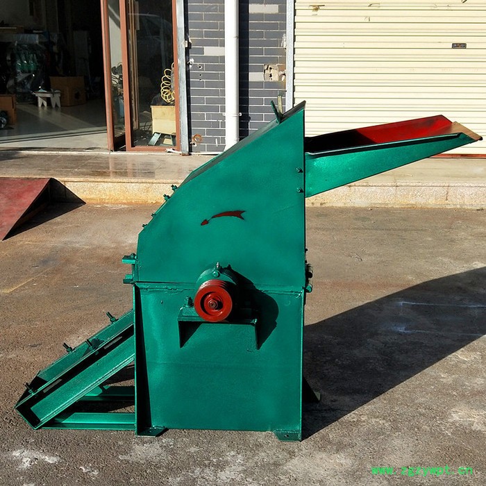 供应小型锤片玉米秸秆粉碎机 家畜饲料粉碎加工设备 中草药粉碎机图4