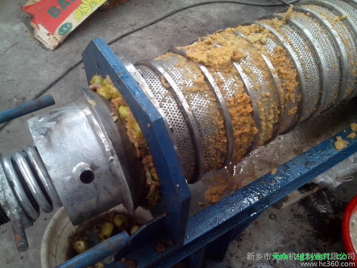 药厂焦作药渣药材压榨挤压机、焦作市药材药渣固液分离机、榨汁机规格齐全压榨充分 压滤设备图4