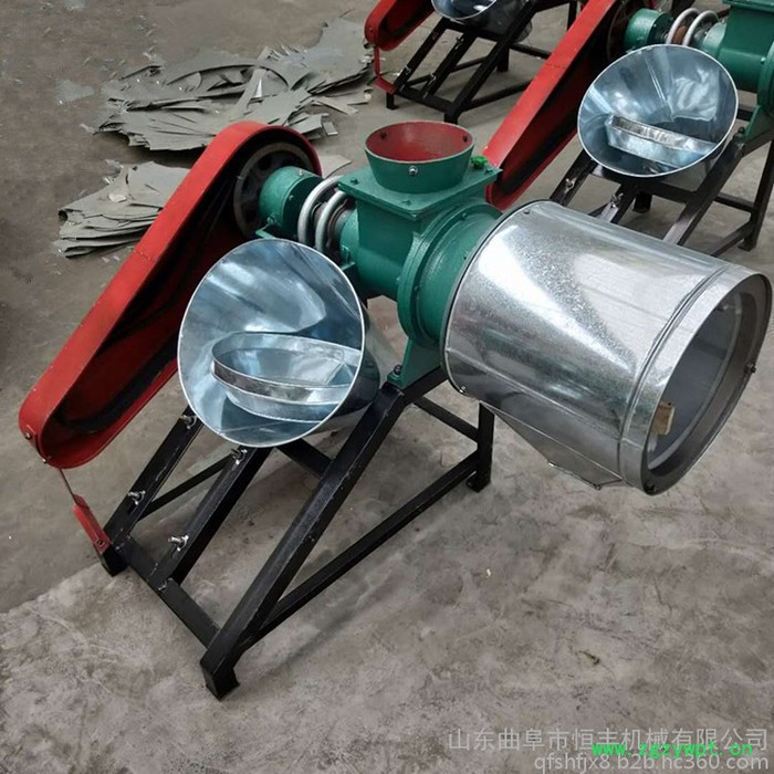 中草药粉碎机  锥形磨头面粉机 面粉机操作视频图4