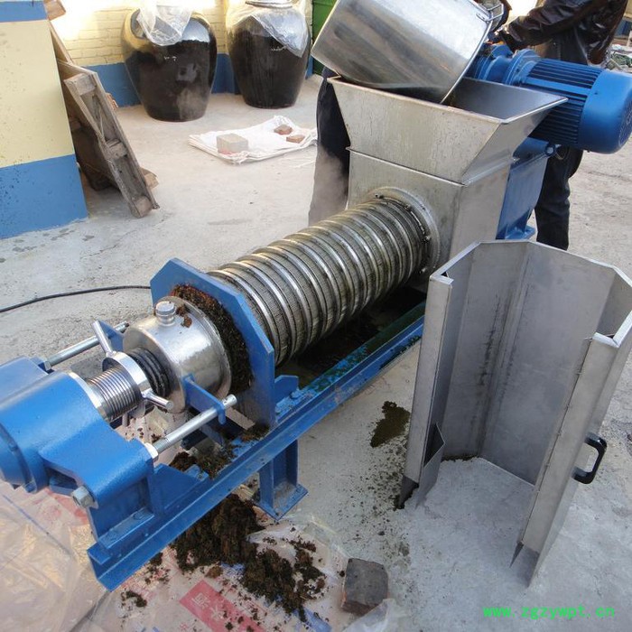 云南药厂中药渣药材药液提取专用压榨挤压脱水设备、云南省药材药渣药液提取固液分离机 压滤设备图4