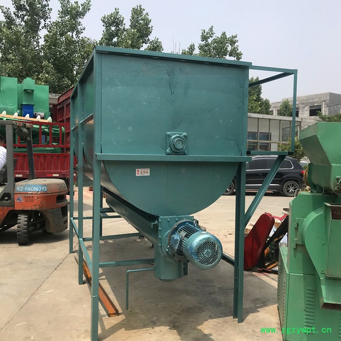 贵州自吸式玉米粒草粉搅拌机马牛羊饲料搅拌机芋头秧搅拌机中药材桔梗搅拌设备图2