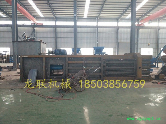 **推荐】郑州龙联LL-180型液压棉花打包机 药材打包机械 饮料瓶打包机设备图6