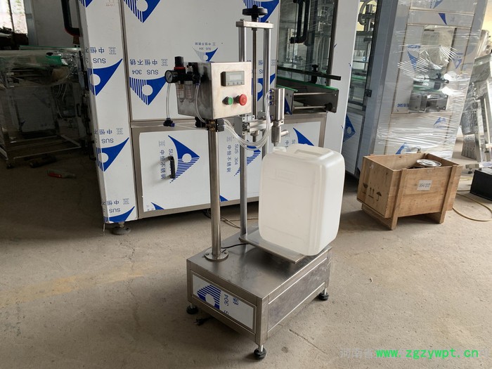 厂家液体称重灌装机 防腐剂自动计量灌装机 菜籽油灌装机单头简易称重式灌装机图3