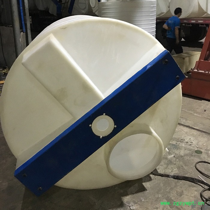 立式减水剂2吨加药装置图7