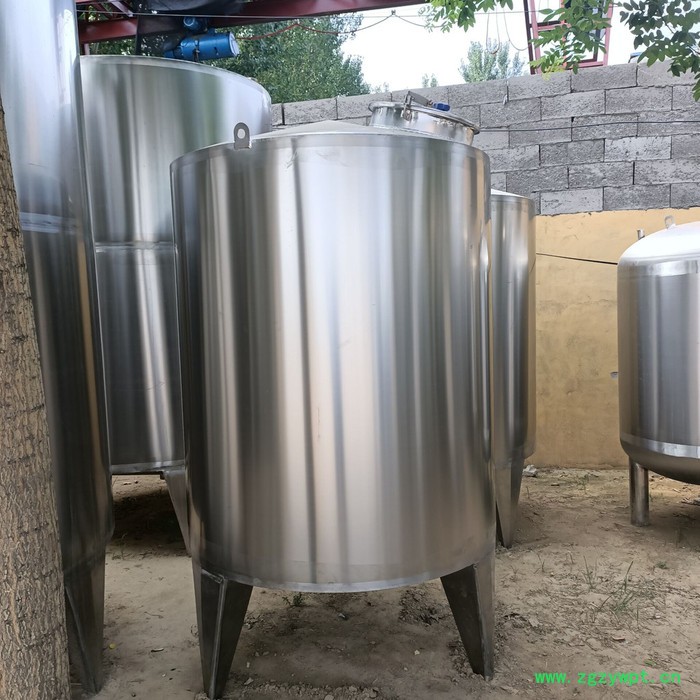 出售5吨 不锈钢储存罐，30吨发酵罐图3