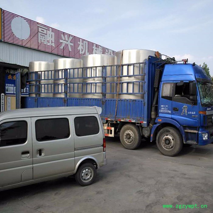 湖州酿酒设备 融兴小型酒坊酿酒设备供应 不锈钢酒罐 白酒造酒设备 果酒发酵罐 5吨10吨不锈钢酒罐图3