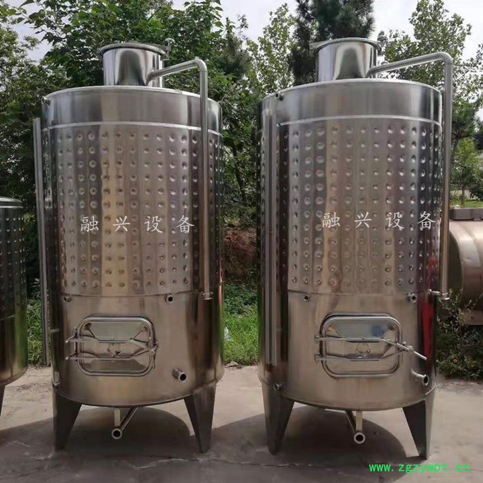 济宁大型酒厂验收储酒罐立式罐 烧酒设备 自走式打茬机现场制作 果酒发酵罐 酒罐图6