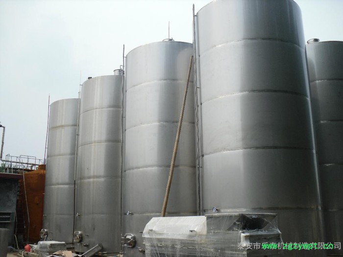 发酵设备、发酵罐、储罐