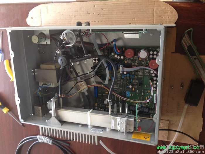 代理原装西门子ULTRAMAT 23新款低量程气体分析仪7MB2337-0NB00-3PE1买就送图3