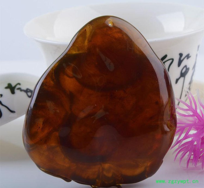 缅甸琥珀吊坠 安神辟邪琥珀蜜蜡吊坠 雕刻吊坠 鸿泰来专业图3