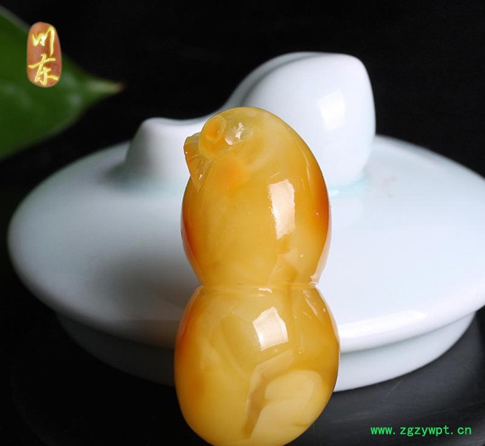 琥珀蜜蜡吊坠 **无优化琥珀蜜蜡鸡油黄雕刻件保真246图3