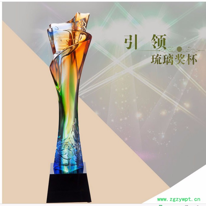 广州琉璃奖杯工厂定制大展宏图精鹰琉璃奖杯，琥珀色 琉璃奖杯制作 琉璃工艺品图4