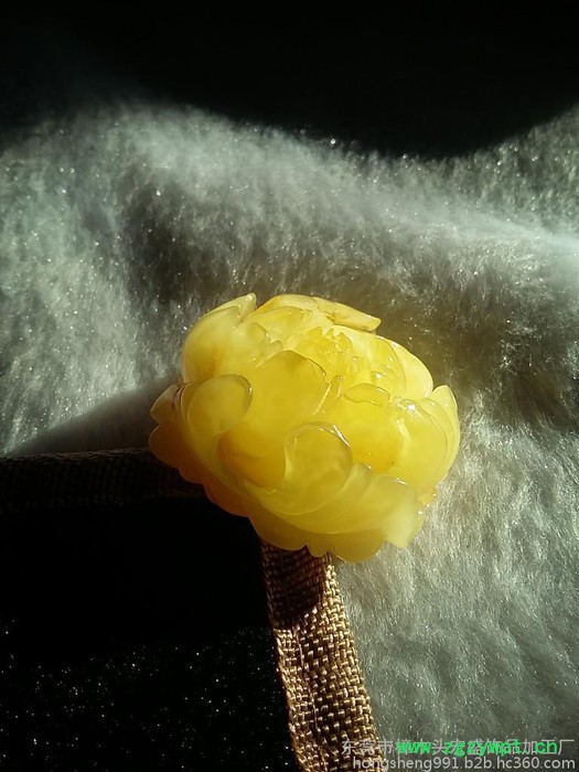 宏盛琥珀 天然鸡油黄蜜蜡琥珀100一克 花开富贵雕刻件10克以下图8