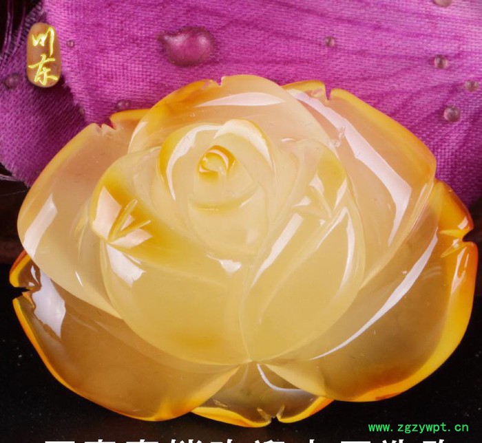 川东波罗的海琥珀玫瑰花雕刻吊坠深圳工厂Y5-11图2