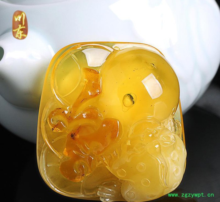 川东珠宝波罗的海琥珀蜜蜡雕刻吊坠蜜蜡原矿21-25图2