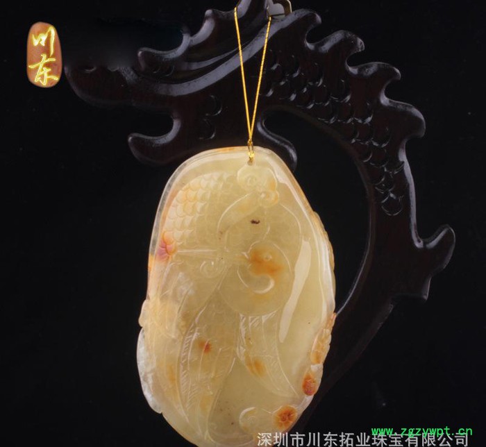 天然琥珀蜜蜡雕刻乌克兰波罗地海金珀精美手工雕刻挂件工厂直销图2