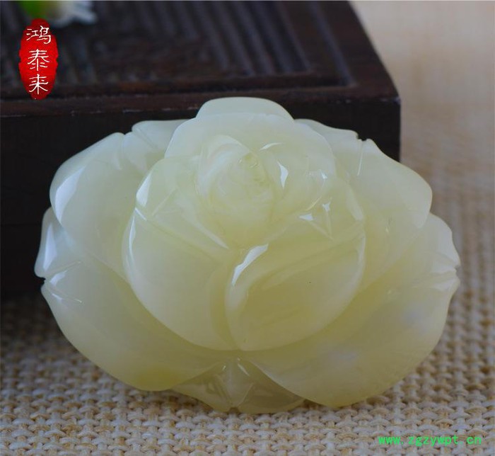 天然白蜜蜡吊坠 精雕刻玫瑰花吊坠 女士项坠子 鸿泰来琥珀图3