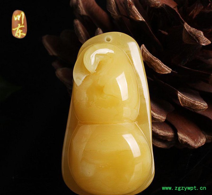 川东 琥珀项坠琥珀蜜蜡雕刻挂件无优化蜜蜡原石吊坠141图2