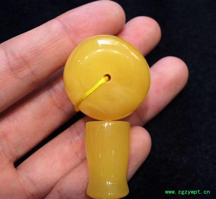 川东珠宝 鸡油黄蜜蜡三通 **琥珀老蜜蜡大佛头三通配件图2