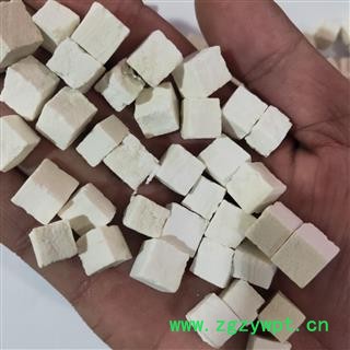 新到出口级别茯苓中心丁。纯干无硫过0.8筛丁型漂亮颜色白。不是特选货不要钱，好货好价格图2