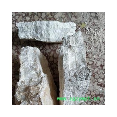 阳起石 统货，块状，白色 产地 河南省