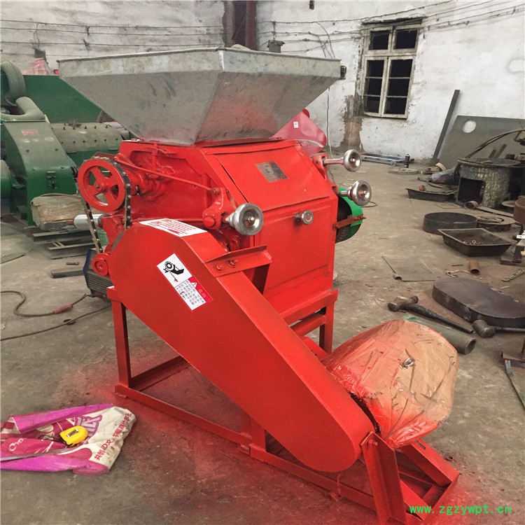 泉州尿素超微粉碎机大型尿素粉碎机临沂鲁义