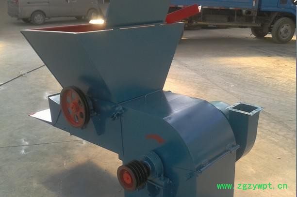 双进双出自动进料粉碎机2