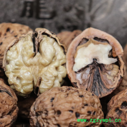 2020年薄皮核桃 5斤包邮 孕妇新鲜核桃原味 坚果 干货图2