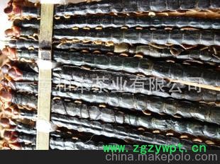 长期批发供应优质的药用蜈蚣，低价促销动物中药材蜈蚣