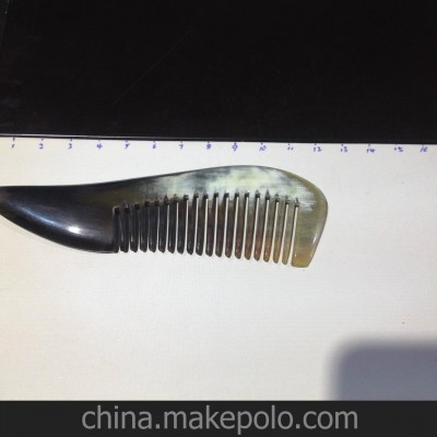 牛角梳，刮痧板，按摩棒，梳子，保健梳子，谭木匠檀木梳，绵羊角