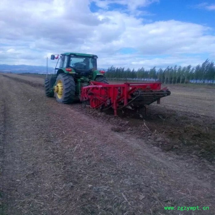 新款中药材挖掘机价格 药材起药机厂家 白芷药材挖掘机 根茎类药材挖掘机报价图6