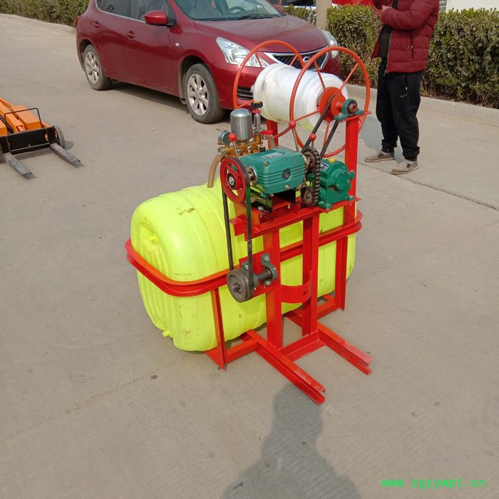 多功能拖拉机打药机 农用拖拉机打药机 中药田拖拉机打药机图6