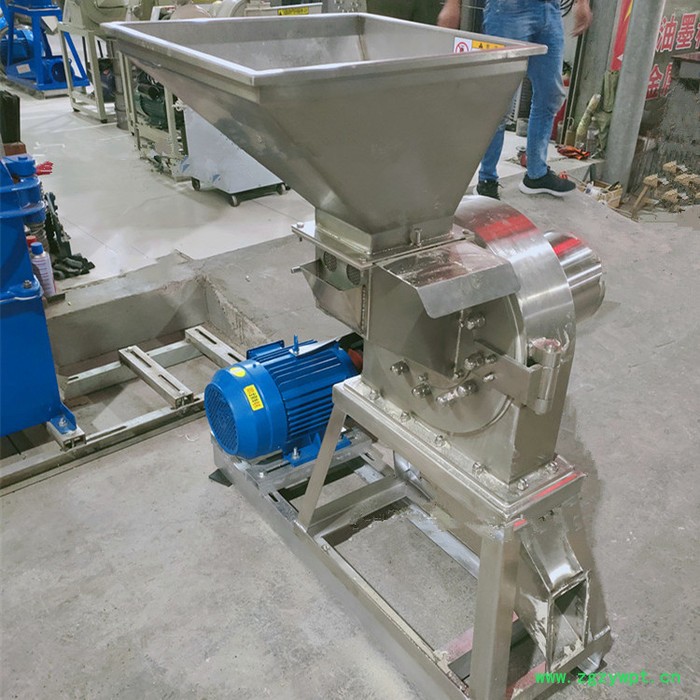 河南嵩赢厂家供应秸秆草料粉碎机500型全自动中药材粉碎机不锈钢中药材磨粉机运行平稳图3